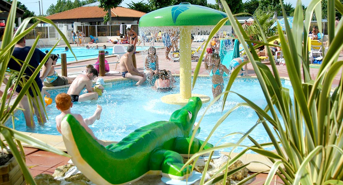 Paddling pool for children in the aquatic area of La Prairie campsite in Vendée