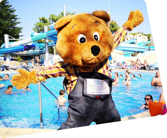 The mascot of Le Clos des Pins campsite in front of the swimming pool in Saint-Hilaire de Riez
