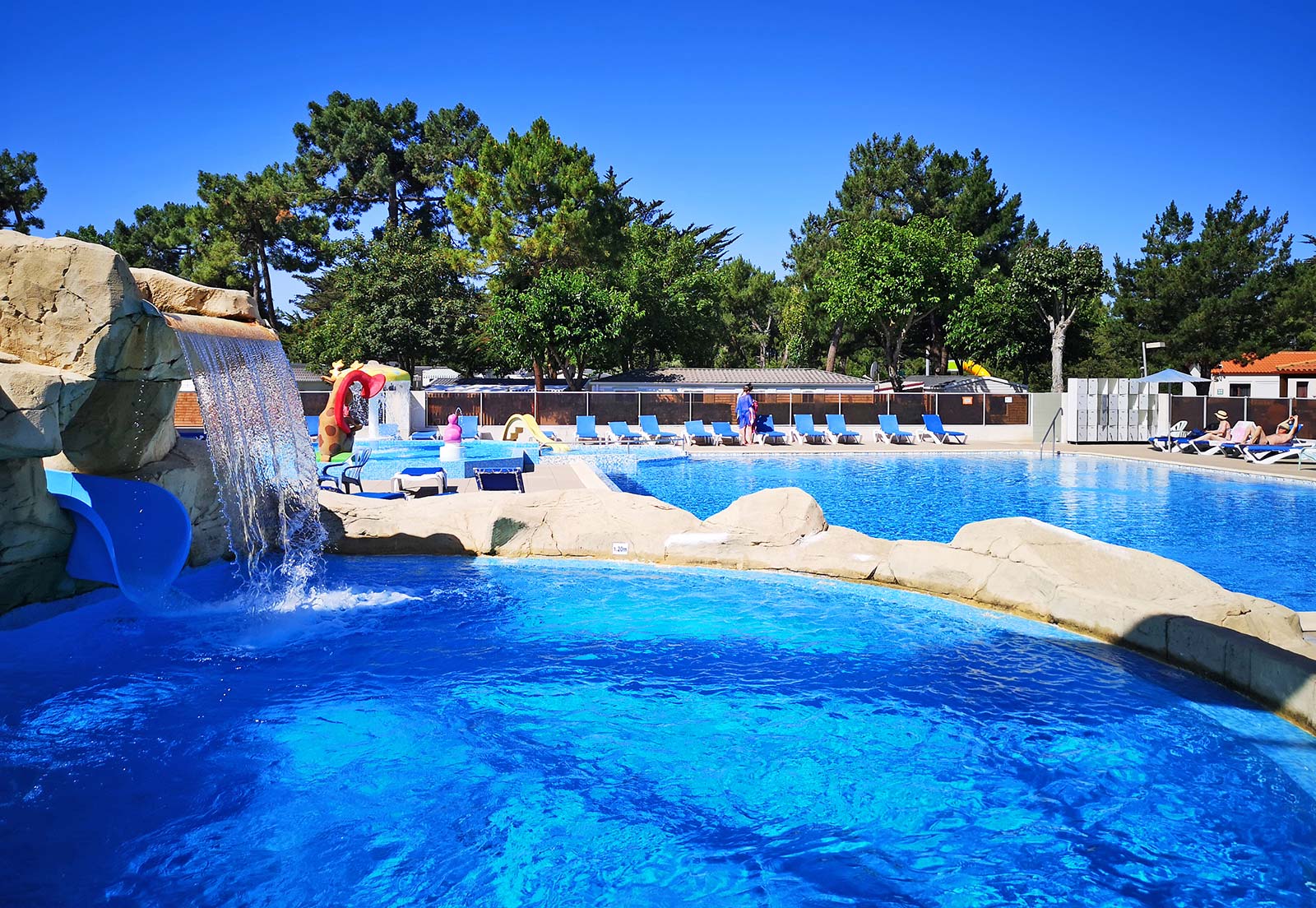 Espace aquatique pour enfants du camping près de la Palmyre