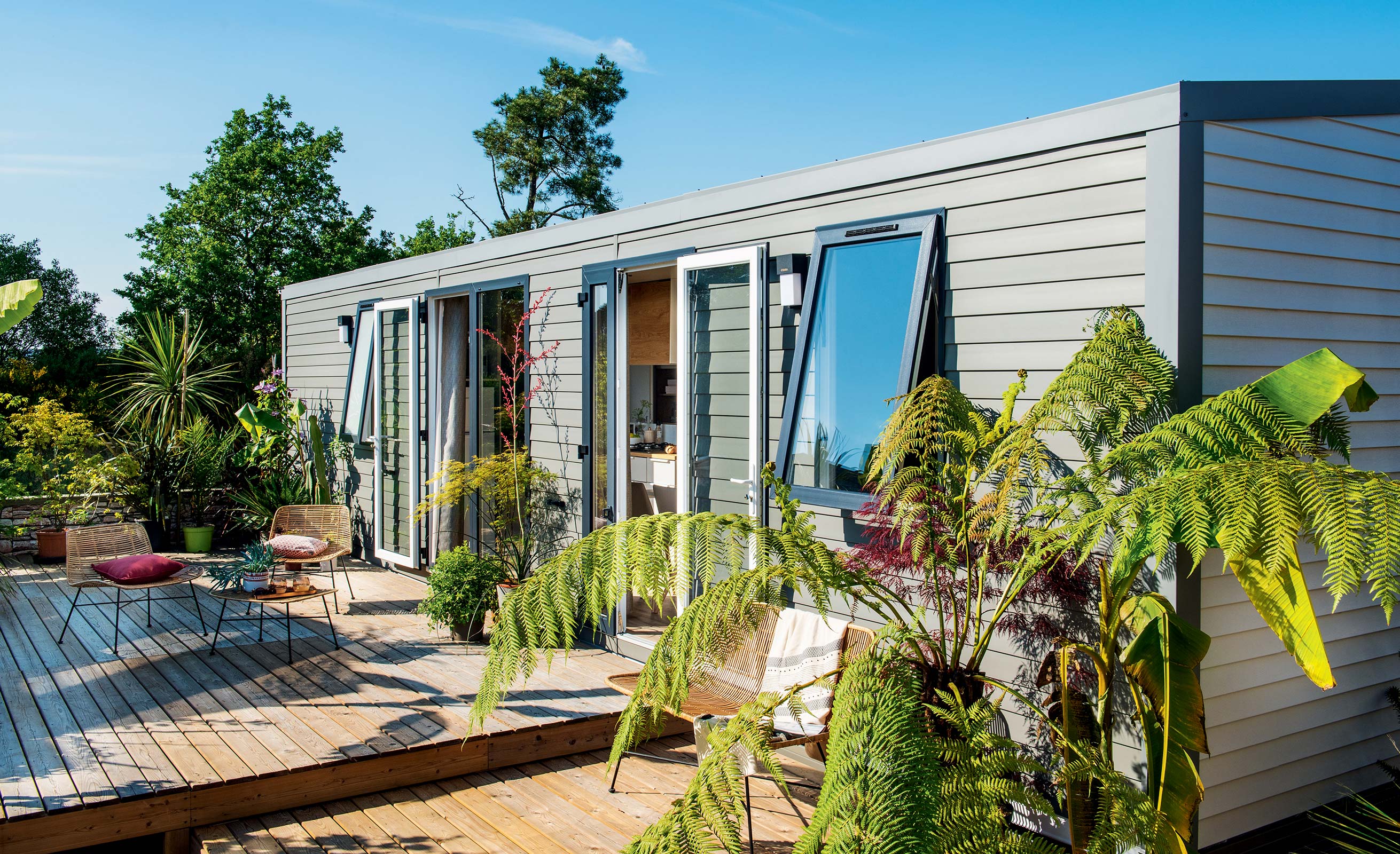 Mobile home for sale at La Plage campsite in Saint-Hilaire